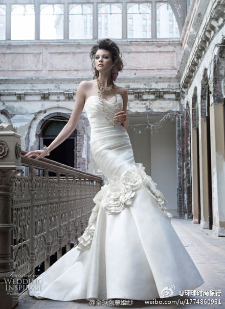  【十二星座的婚纱】水瓶座（唯美），双鱼座（浪漫），白羊座（奔放），金牛座（高贵），双子座（清新），巨蟹座（典雅），狮子座（热情），处女座（精致），天秤座（舒适），天蝎座（神秘），射手座（晶莹），摩羯座（内敛）看到这么美的婚纱#你恨嫁吗？# 有木有!娶我的魂淡你在哪啊?