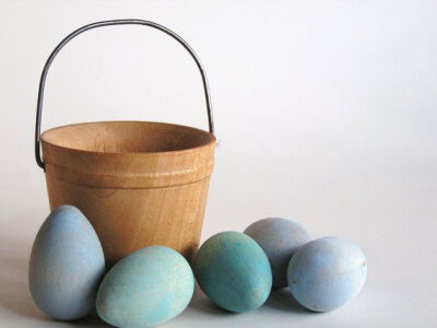 The #applenamos Natural Wood Toy- Robins Eggs That the Easter Bunny will bring for Capri's basket #montessori #waldorf