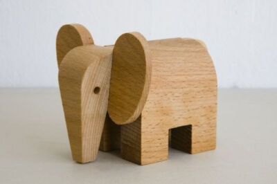 areawear elephant wood toy