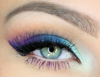 blue eye makeup #vibrant #bold #eye #makeup #eyes