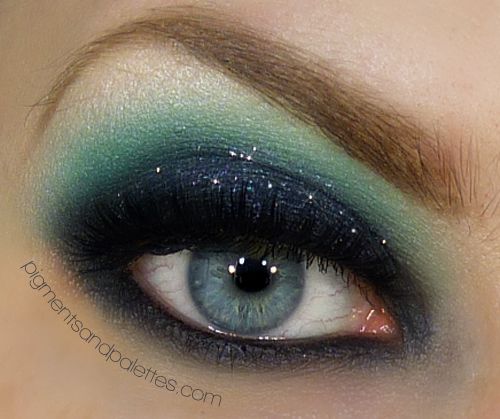 Teal smoky eye makeup #vibrant #smokey #bold #eye #makeup #eyes