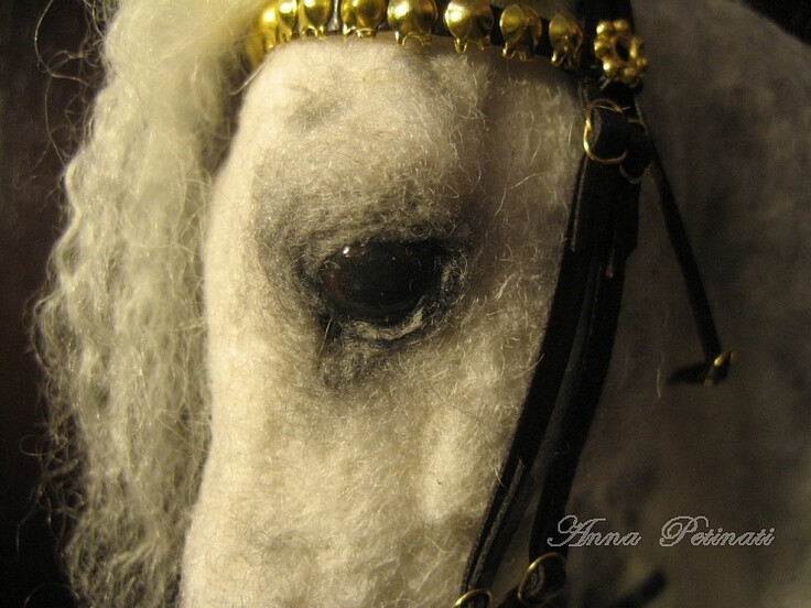 detail, felted horses by Anna Petinati