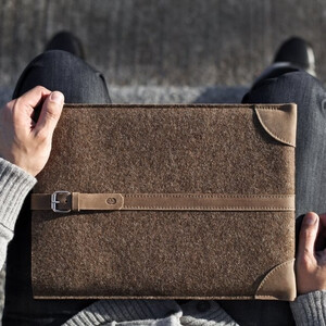 Wool &amp;amp; Leather MacBook Sleeve by Cocones的图片