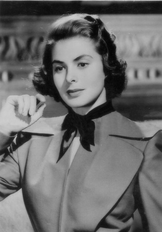 第二十九届（1956－1957） 英格丽·褒曼 Ingrid Bergman 性别: 女 星座: 处女座 生卒日期: 1915-08-29 至 1982-08-29 出生地: 瑞典,斯德哥尔摩 职业: 演员 更多中文名: 英格烈·褒曼 家庭成员: 彼得·林德斯特罗姆(前夫) / 罗伯托·罗塞里尼(夫) 1957 奥斯卡(美国电影学院奖) 最佳女主角 真假公主 (1956)