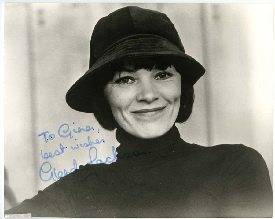 第四十三届（1970－1971） 格兰达·杰克逊 Glenda Jackson 性别: 女 星座: 金牛座 出生日期: 1936-05-09 出生地: 英国,英格兰,柴郡,伯肯黑德 职业: 演员 更多外文名: Glenda May Jackson (本名) 1971 奥斯卡(美国电影学院奖) 最佳女主角 恋爱中的女人 (1969)