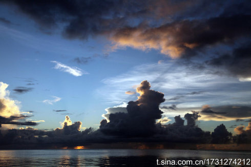 Saipan。踩沙，散步，看日落。