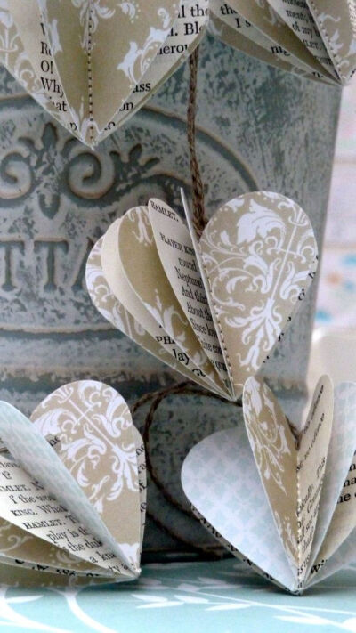 3D heart garland--sew paper hearts togther