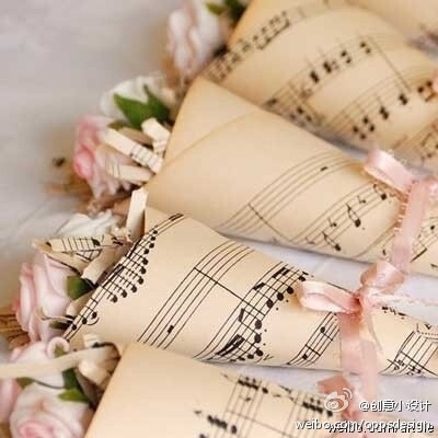 【五线谱包装花束】 爱情如音乐般美妙 ~♪~