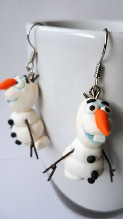 Frozen movie Olaf snowman from Disney earrings by Velwoo on Etsy, $20.00