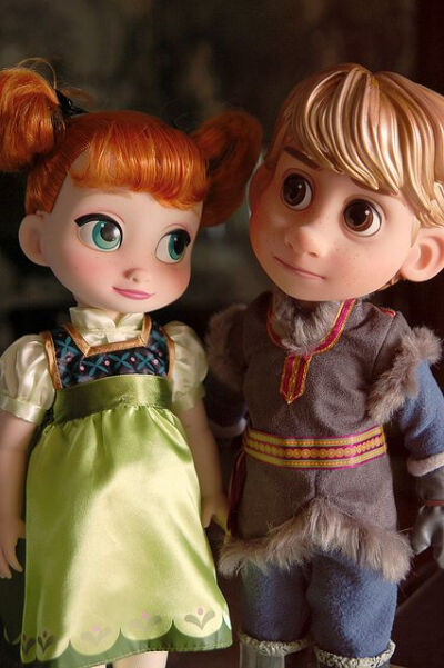 #FROZEN Anna &amp;amp; Kristoff by Chio-san, via Flickr