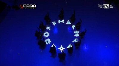 MAMA ; 咒文 ; Lucifer MAMA颁奖典礼 现场版 12/11/30 exo http://v.yinyuetai.com/video/556172