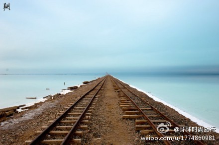 青海茶卡盐湖，盐天之境，晶水之域。