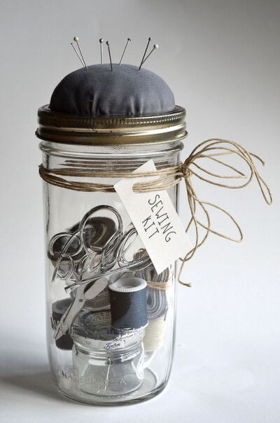 DIY // Mason Jar Sewing Kit