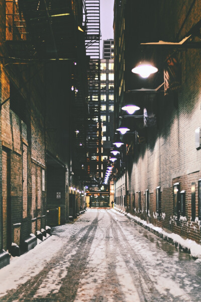 Down the Alley by (vonderauvisuals)