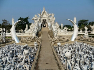 The White Temple 'Wat Rong Khun' (Thailand)