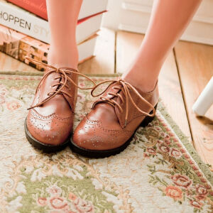 英伦风复古雕花布女单鞋