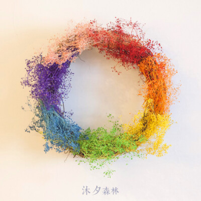 五彩，彩虹色，花环。