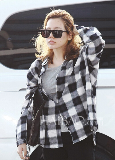 机场时尚 少机场时尚 少女时代 sunny 李顺圭女时代 sunny 李顺圭