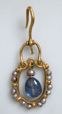 Earring | 6th–7th century | Byzantine | Gold, sapphire, pearl