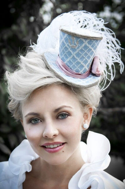 Nautical Mini Top Hat www.Facebook.com/TwoBackFlats