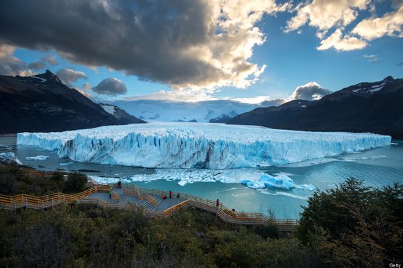莫雷诺冰川 阿根廷 巴塔哥尼亚最著名的冰川之一，游客可攀爬此冰川。