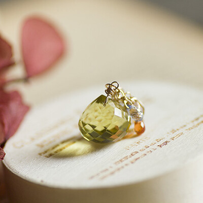 时光里。印度进口天然黄水晶点缀天然多彩蓝宝石包金吊坠项坠