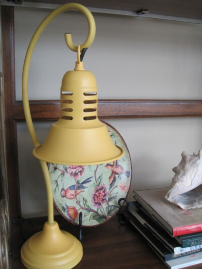 yellow-lamp