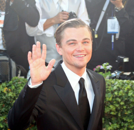 #leonardo dicaprio#11.11！哇啊啊，超幼稚超可愛超愛躲狗仔笑容超甜的李三歲39歲生日快樂！嗷嗷嗷，李子太萌了太愛你了！其實是三歲生日快樂吧呵呵呵（喂）2333333MUA！生快生快，愛你！