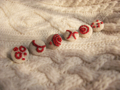 【红色几何】原创纽扣纯手工缝制刺绣红色喜庆圆形几何红色布包扣
