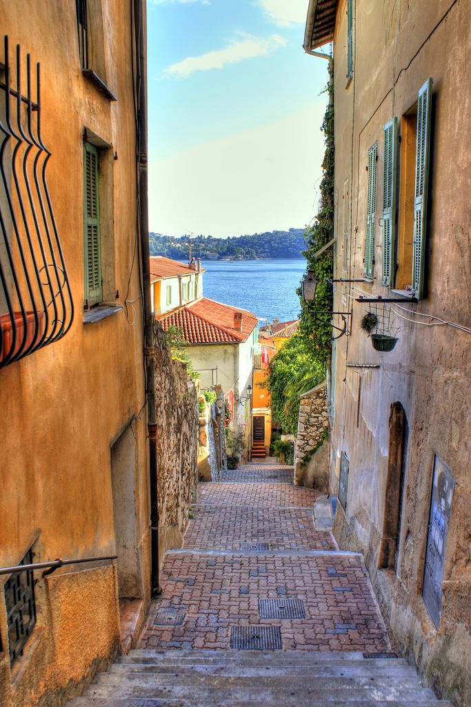 Villefranche Alleyway, Nice, Provence-Alpes-Cote d'Azur, France