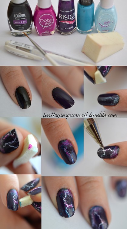 Lightning Nails Tutorial使用白色的水笔（我家附近学校门口小店卖1.5-3元一枝的，有很多种颜色，金色银色也有，我买了一把是写贺卡用的），在指甲上画出闪电的纹路，其他的我想各位菇凉应该能看懂