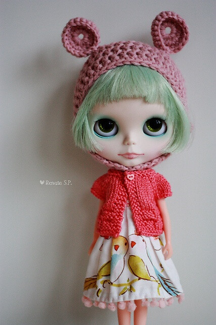 lovely Blythe with awesome hat, cardigan and dress via SweetTricot on Ravelry #blythe #knitting #crochet