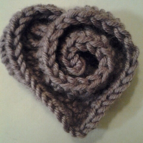 Crochet Heart - would be so cute on a little girls hat or headband.