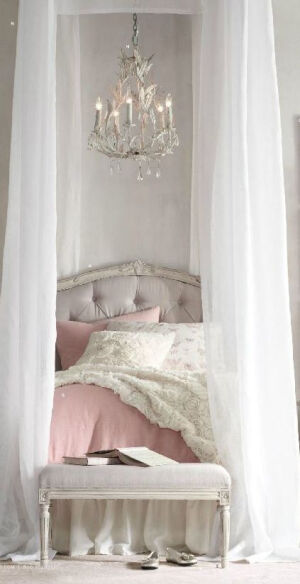 romantic bedroom, chandelier