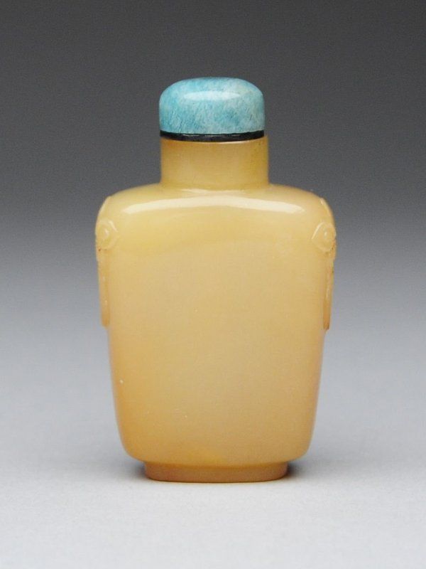 A Honey Colour Agate Snuff Bottle