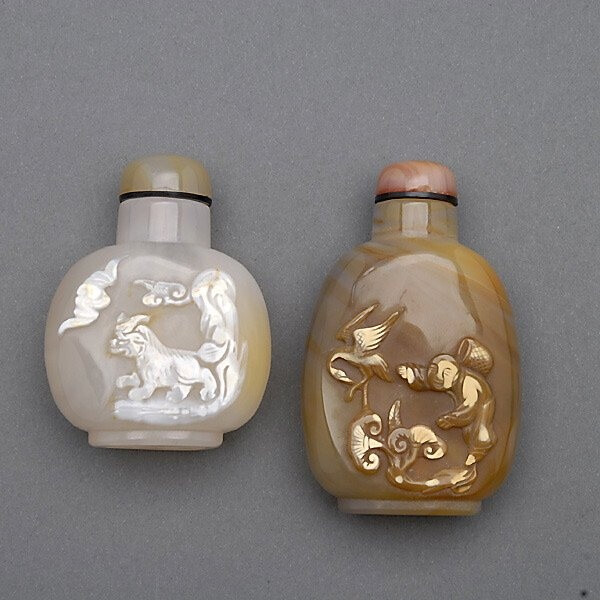 Agate Snuff Bottles