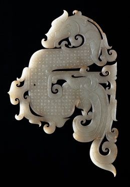 Jade Dragon Pendant, 2nd century BC, Western Han Dynasty, Length: 18 cm; Width: 11.9 cm, Unearthed at Shizishan site 1994-1995, Xuzhou Museum, Jiangsu Province.