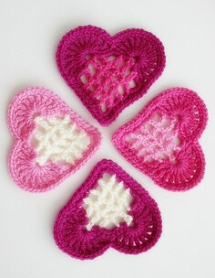 Free Hearts Crochet Pattern from Ravelry...love these hearts, the middle is so unique!