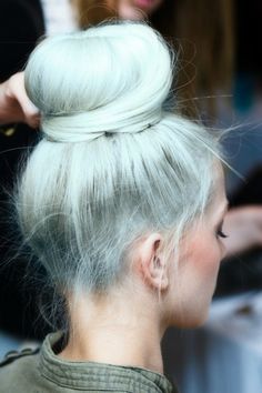 white/blue bun