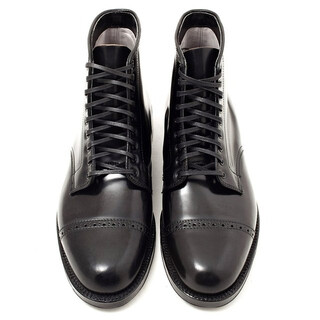 Black Shell Cordovan Captoe Naval Boot by Alden x Leffot的图片