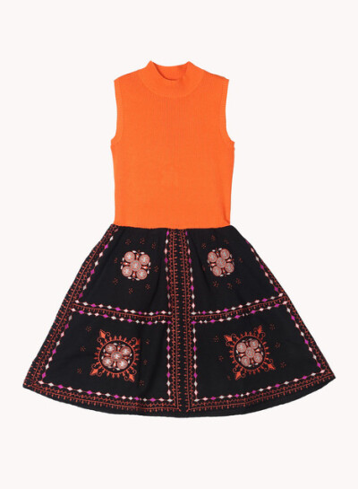 ｛野草莓｝这周的新款背心裙，颜色搭得好好，我的大爱