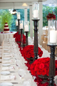 Gorgeous red, black and white wedding reception table decor