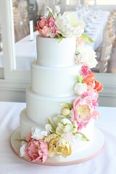 simple floral cake