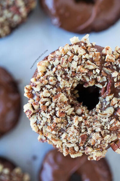 Chocolate chocolate donuts from tablefortwoblog.com 浓情。巧