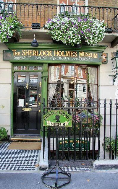 The #Sherlock Holmes Museum, 221B Baker Street, London.