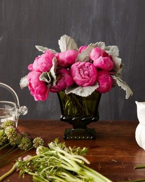 peony and dusty miller arrangement // flowers by Tulipina // photo by Angie Cao