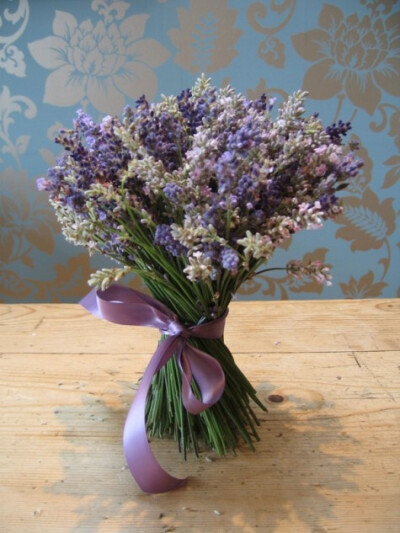 Flower School – Purple Wedding Flowers with Campbell’s Flowers