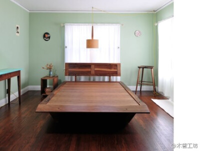 美国人Geoffrey Keating作为家族第五代木工就一直坚持设计一种朴实的家具，将天然材料的美或缺憾都展现出来。