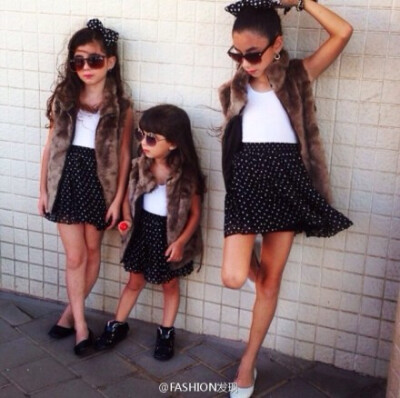 #FD kid's fashion#Instagram上的一家三姐妹 大姐Linoy 二姐Shoval 老么Tahel 三位每天的穿著都一致 但穿出來的風格各不同 這位麻麻好有福氣