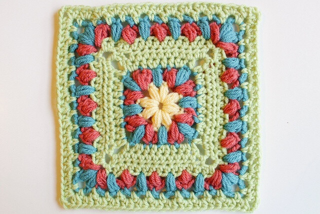 &amp;quot;A Granny a Day&amp;quot;: Great Blog...patterns for hundreds of granny square patterns categorized by the size of the Granny square.